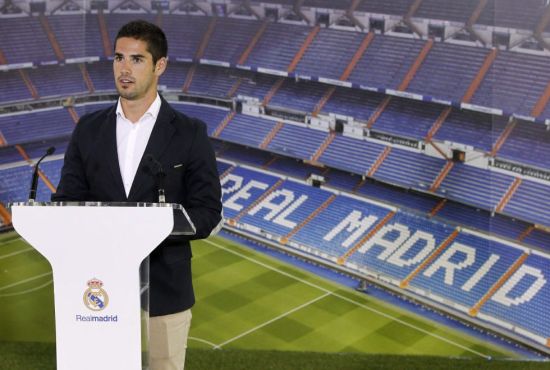 凯尔：比赛中阿德耶米被挑衅但保持了冷静，这说明他又成长了（凯尔：阿德耶米遭挑衅仍冷静应对，展现出进一步的成熟）