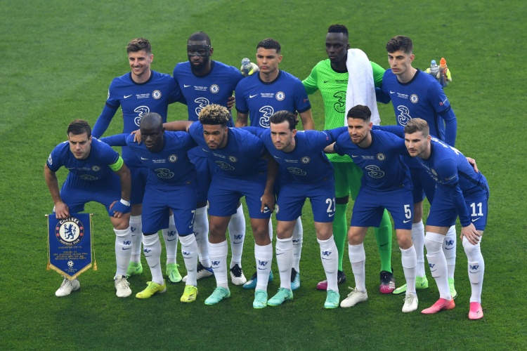 记者：于汉超参加教练员培训班，冬训时以助教身份与申花会合（记者称于汉超已参加教练培训班，冬训将以助教身份与申花会合）