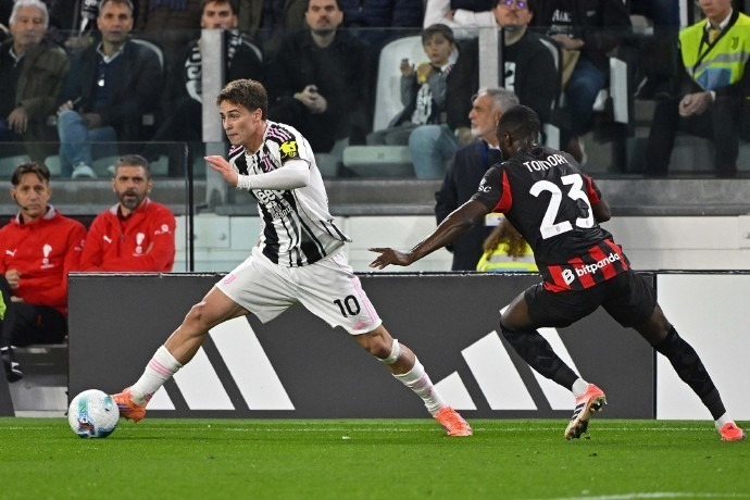 班凯罗复出首战发挥不佳，全场仅得9分，命中率为37.5%（复出首秀低迷：班凯罗仅9分，命中率37.5%）