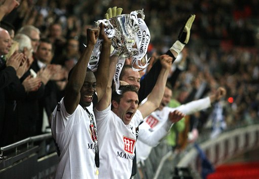 一场比赛看清球队问题（一役揭示球队短板）