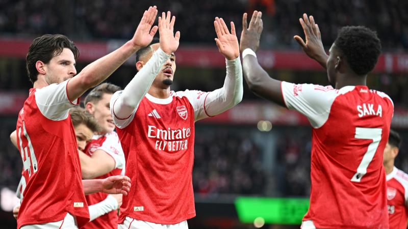 中场球员如何提升调度能力？（中场调度能力如何进阶？）