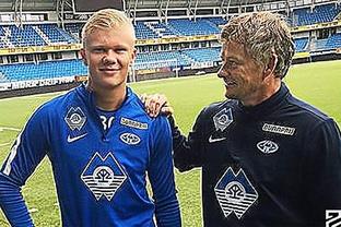 三位申花外援合约将到期，下轮亚冠或迎来告别战，特谢拉意外领衔（三名申花外援合同到期在即，下轮亚冠或上演告别，特谢拉出人意料领衔）