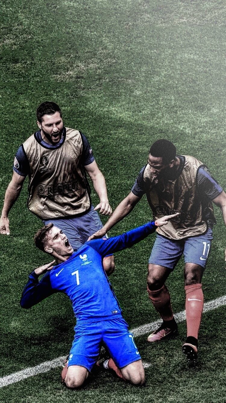 帕夫洛维奇盛赞米兰团队精神逆转取胜（帕夫洛维奇力赞米兰团队精神助球队逆转告捷）