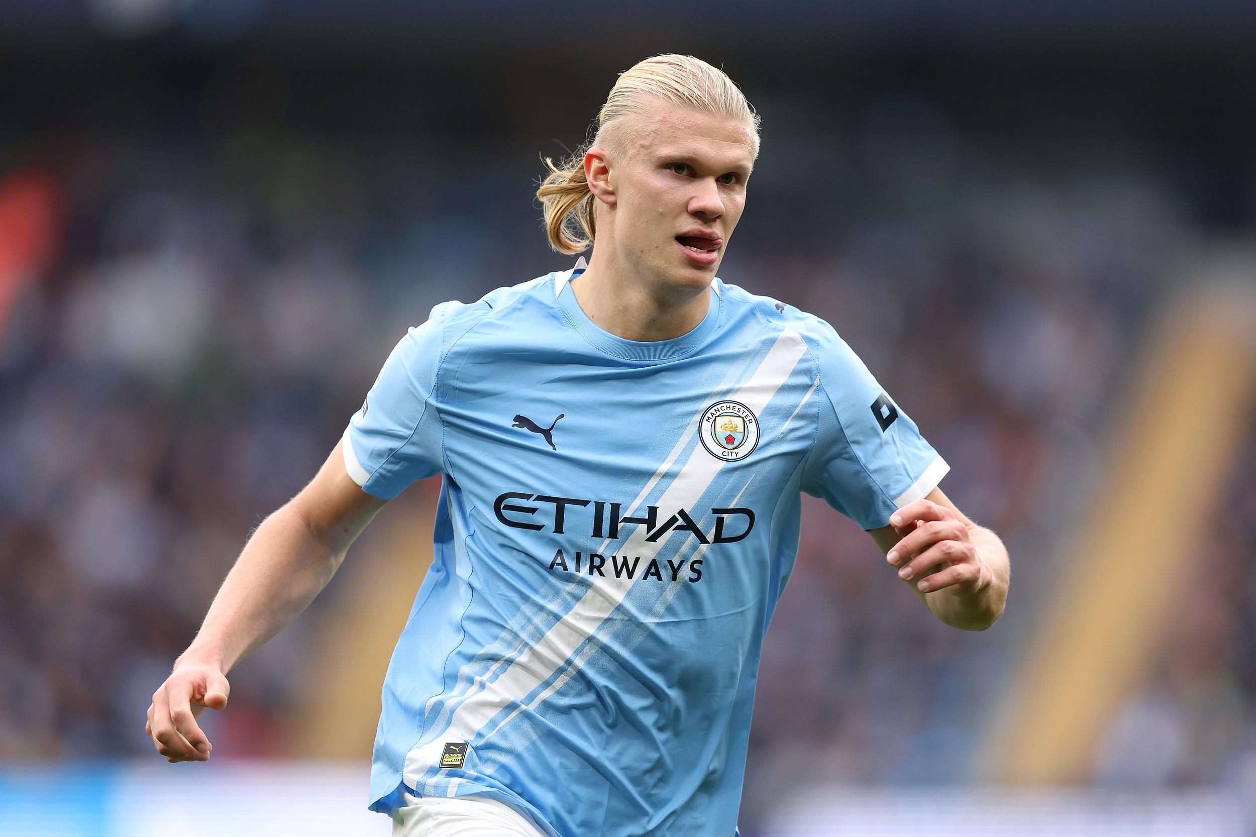 杨明洋妻子赴韩国观战亚冠：成都亚冠首个客场积分，值得骄傲（杨明洋妻远赴韩国观战，成都斩获亚冠客场首分令人自豪）