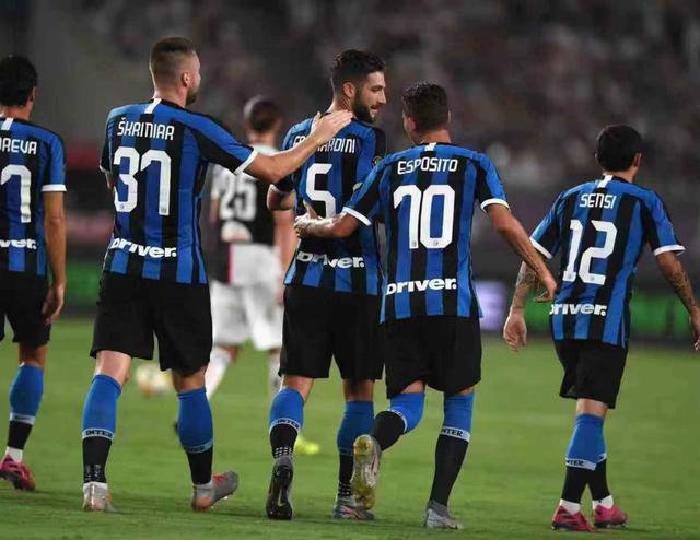 挪威客场4-1逆转意大利全胜晋级世界杯正赛，哈兰德梅开二度（哈兰德双响助挪威客场4-1逆转意大利，全胜晋级世界杯正赛）