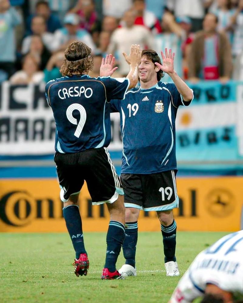 里程碑！字母哥生涯总得分来到21000分（字母哥生涯总得分突破21000分大关）