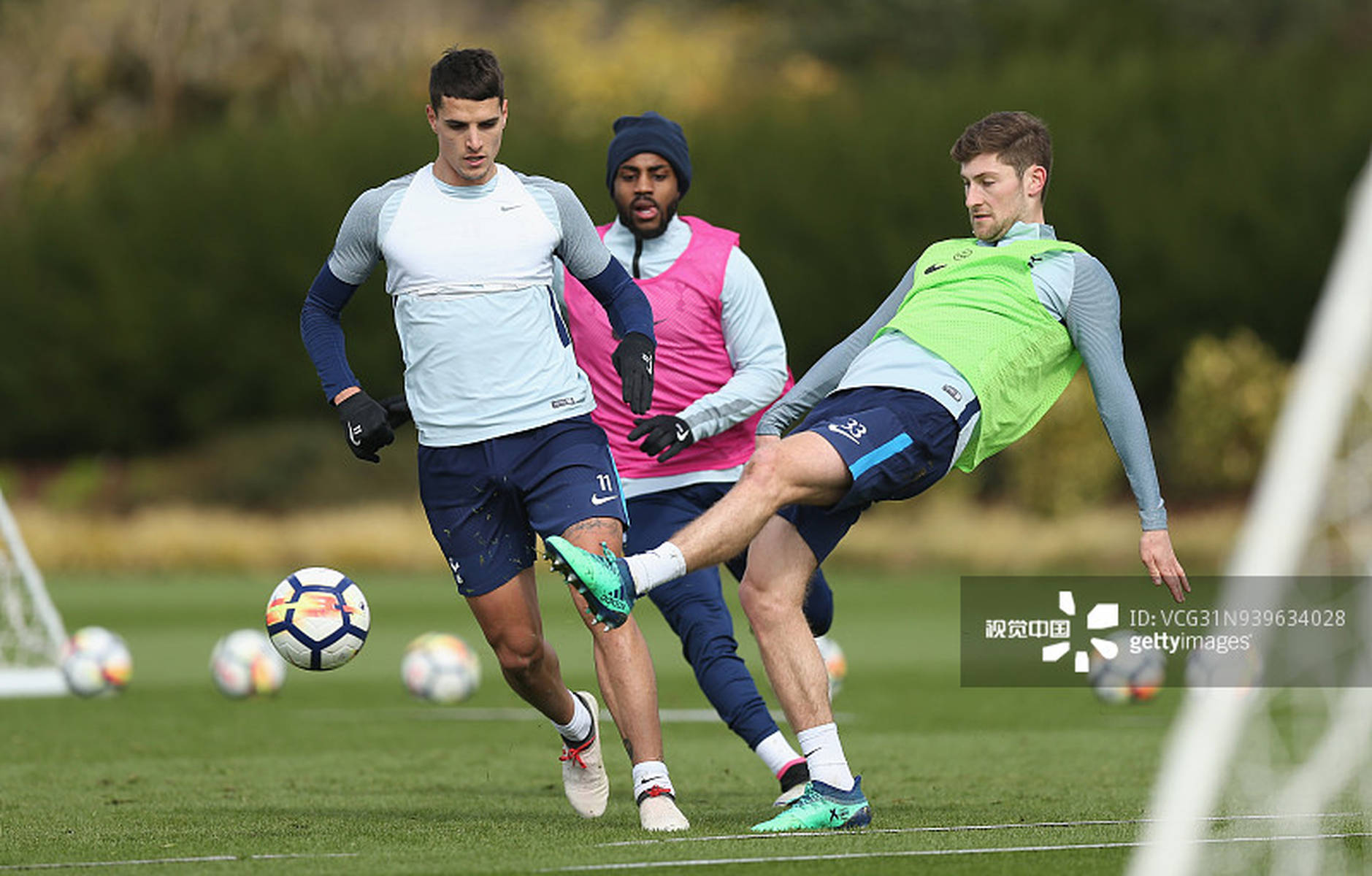 4-0胜格鲁吉亚，西班牙正式比赛连续30场不败创队史纪录（西班牙4-0击退格鲁吉亚，正式赛30场不败写队史新纪录）