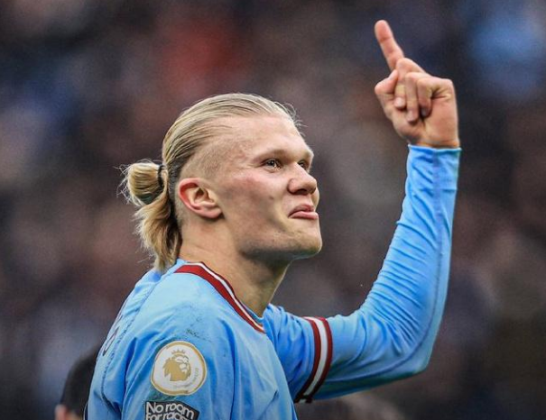 世预赛对亚美尼亚破门，雷纳托-韦加攻入国家队生涯首球（世预赛斩亚美尼亚，雷纳托-韦加收获国家队处子球）