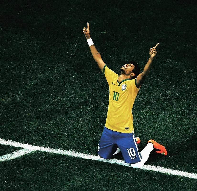 铜梁龙马钰钧庆祝冲超：和一群志同道合的兄弟取得伟大的成绩