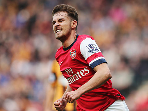 2025中超助攻榜：纳萨里奥、克雷桑9次并列第一，韦世豪8次（2025中超助攻榜：纳萨里奥与克雷桑各9助并列榜首，韦世豪8助紧随其后）